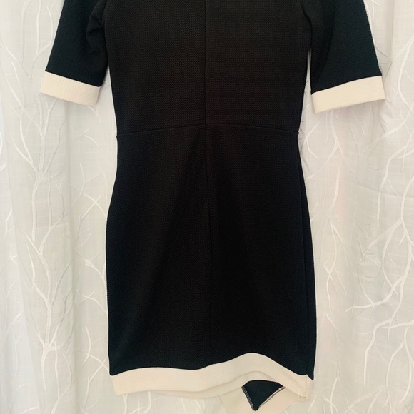 SOLD! NFS Lulu’s Dress with asymmetrical right hem - Picture 5 of 8